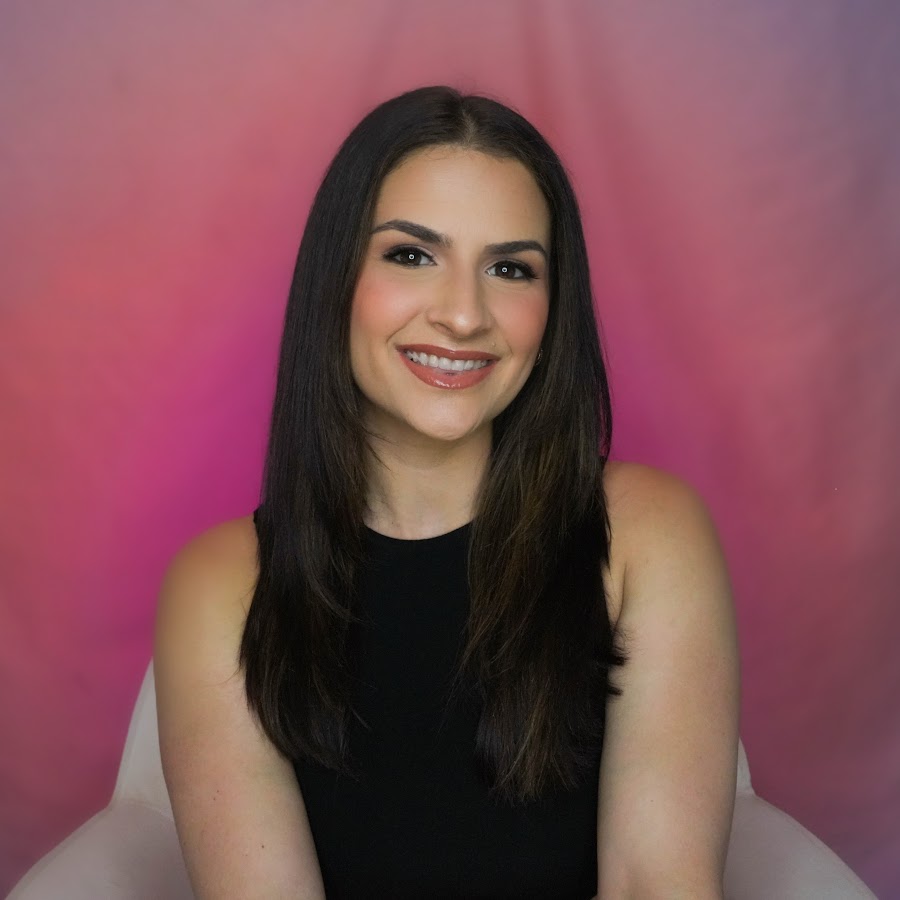 Emma Kapotes - YouTube