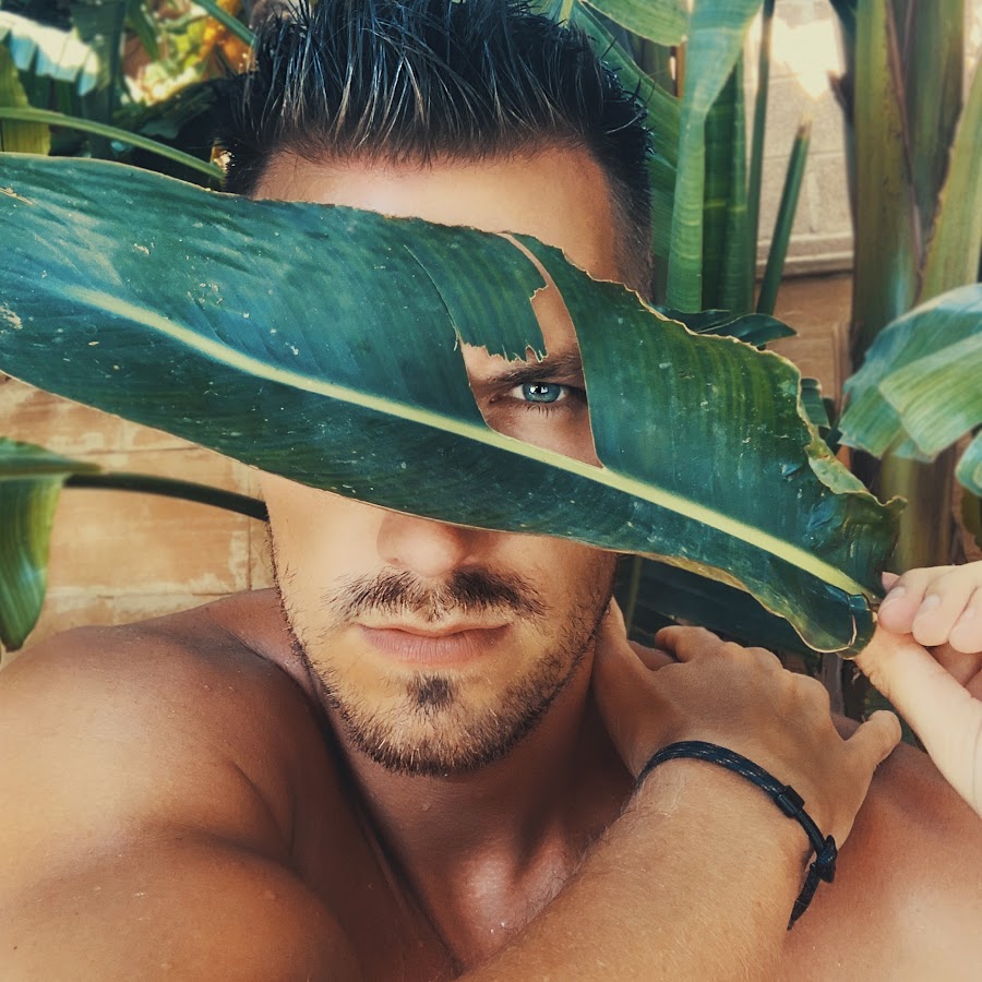 nicoflexing - YouTube