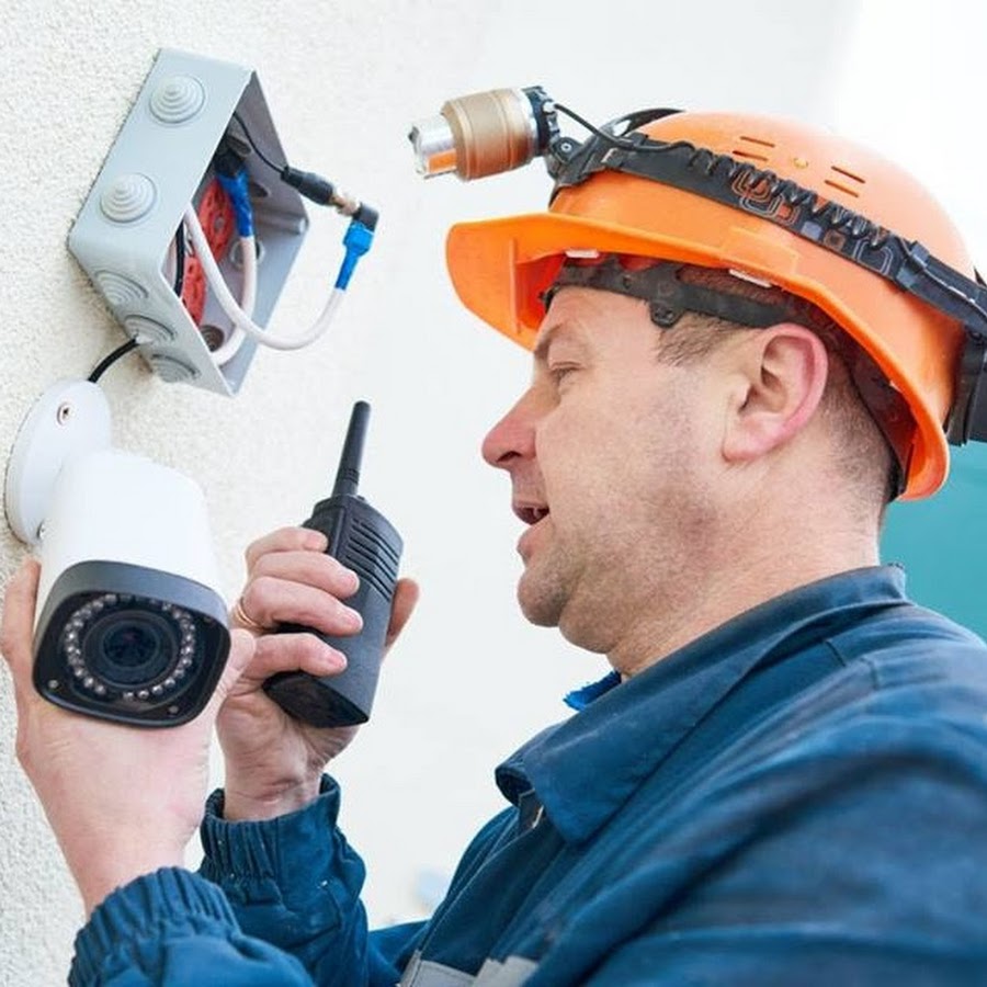 Монтажник видеонаблюдения систем. Монтажник слаботочных систем. Видеонаблюдение пусконаладка. Инженер видеонаблюдения. Монтаж слаботочных систем.