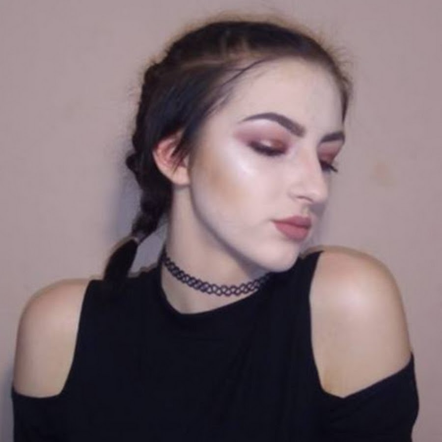 Ela M - YouTube
