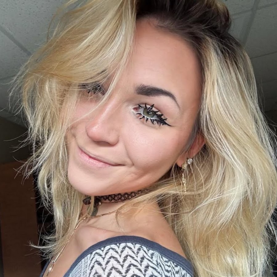 Corinne Sophie - YouTube