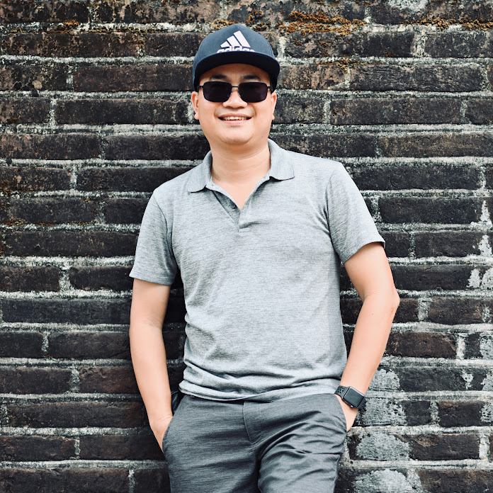 Tuấn Trung Tá Net Worth & Earnings (2025)