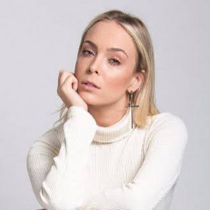 Tata Estaniecki Net Worth & Earnings (2025)