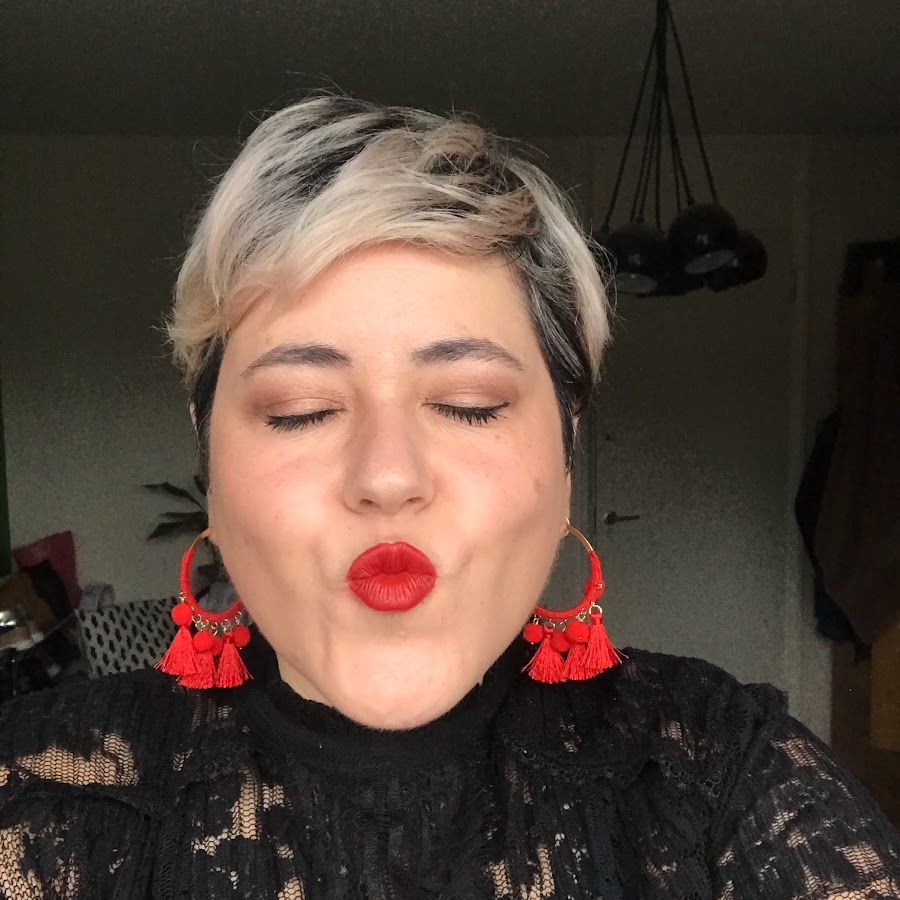 Maite Mckenzie - YouTube