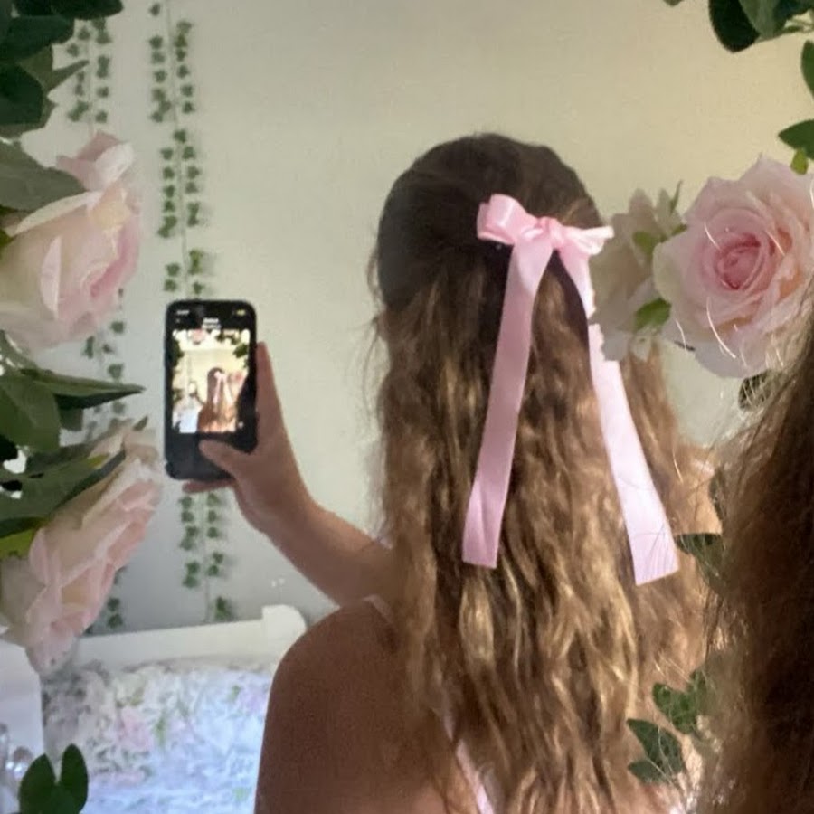 Apolonia Dudek - YouTube