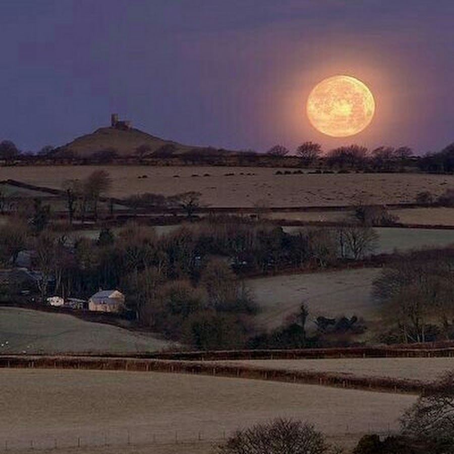 Moon place. Луна места отдыха. Пейзаж Луны в разных странах фото. Moonrise x Sunrise.