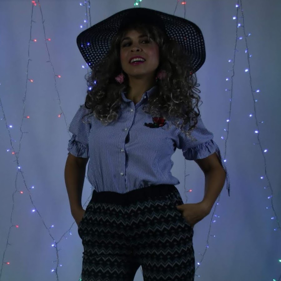 Chimita La Reportera - YouTube