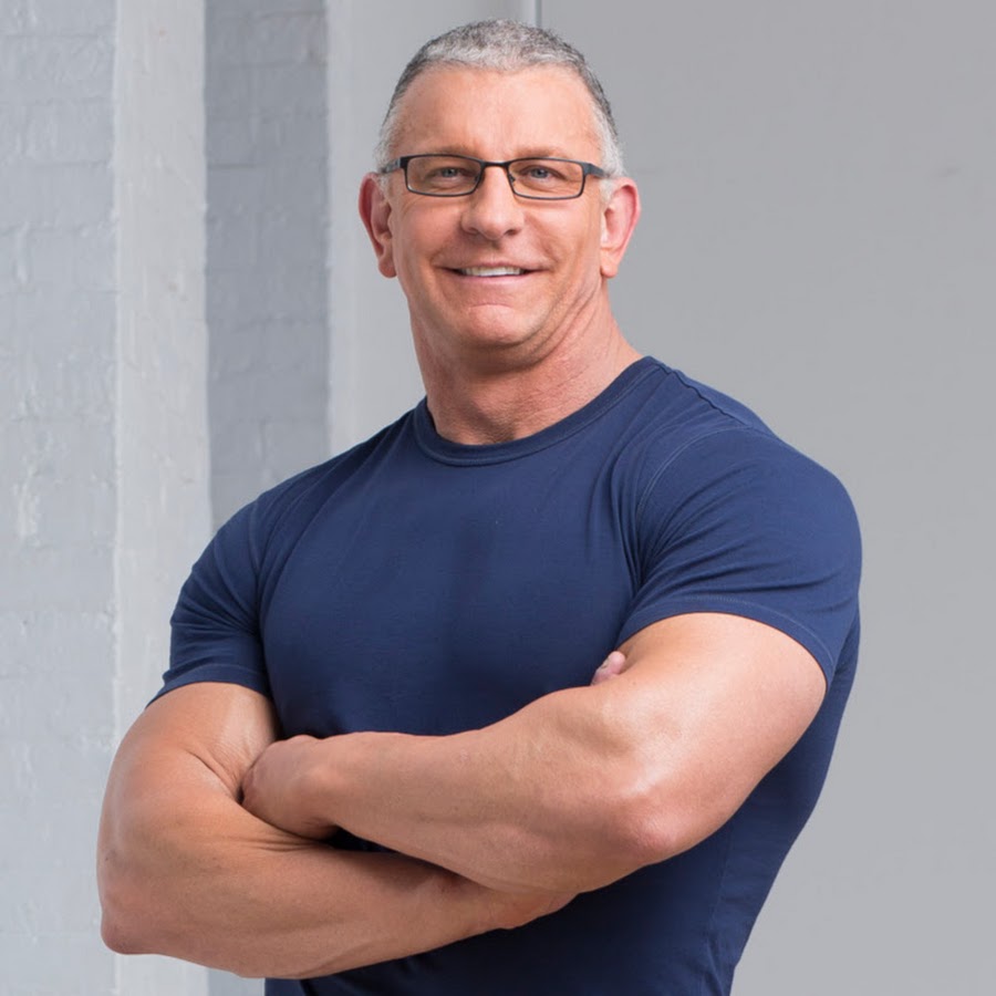 Robert Irvine - YouTube