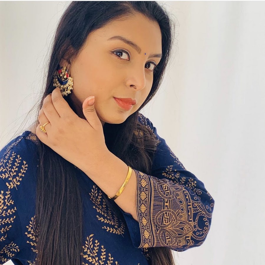 Swati Dhunna - YouTube