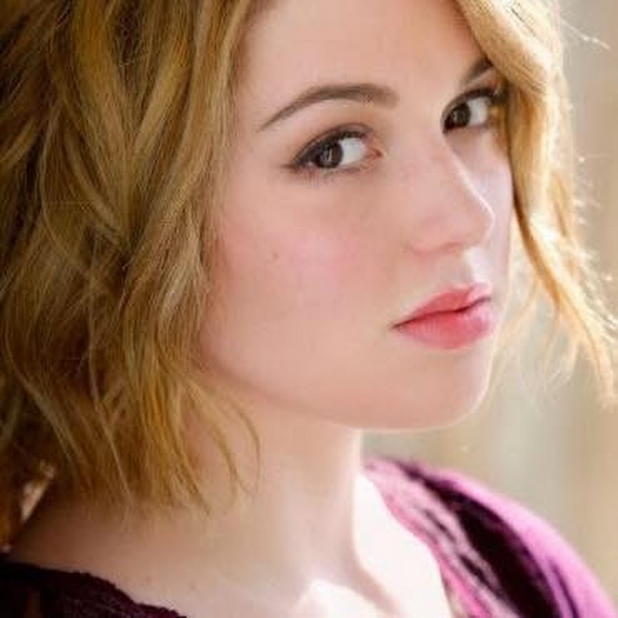 Jennifer Stone 2020