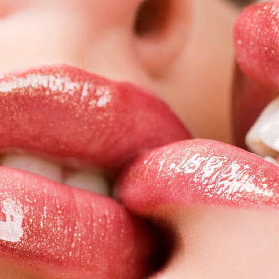 Juicy Lips - YouTube.