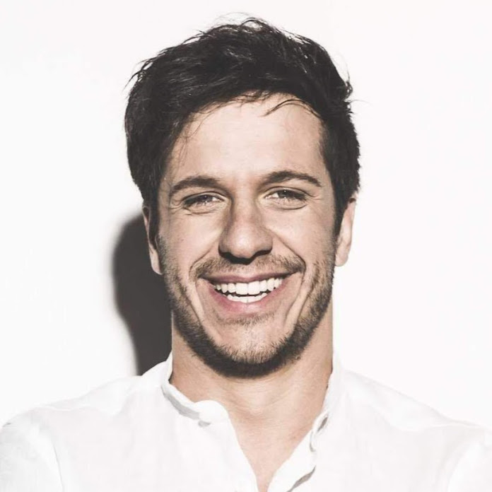 Gordon Net Worth & Earnings (2025)