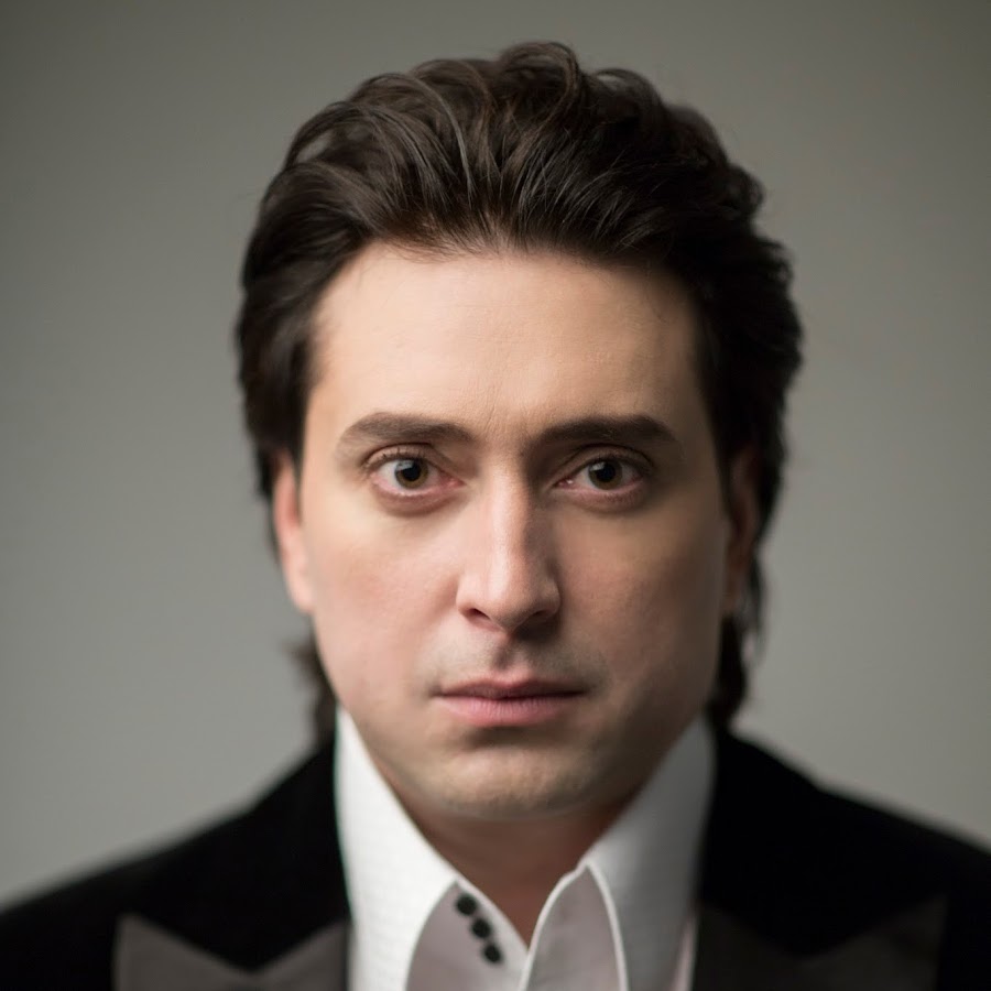 большой театр исполнители. солист большого театра азизов. туган таймуразович сохиев. концерт ильдара абдразакова. большой театр исполнители.