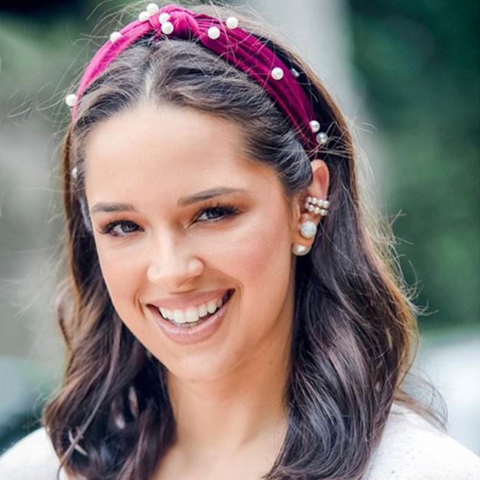 Mari Flor da Rosa Net Worth & Earnings (2026)