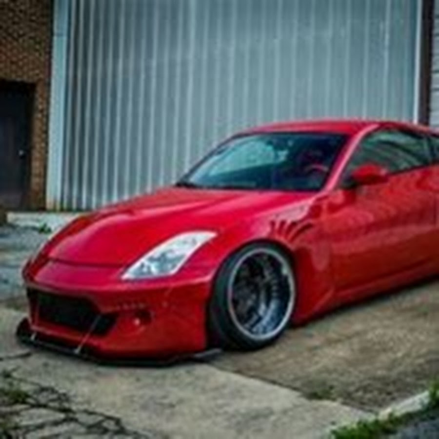 Есть два цвета. Nissan 350z. Nissan 350z Pandem. Nissan 350z Red. Ниссан 350z красный.