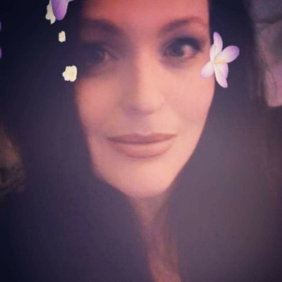 Holly Hampton - YouTube