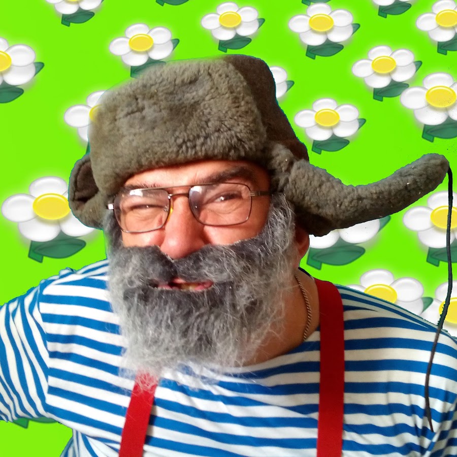 смешной дед. дряхлый старик. смешные дедушки. дед курит сигарету. старый дед.