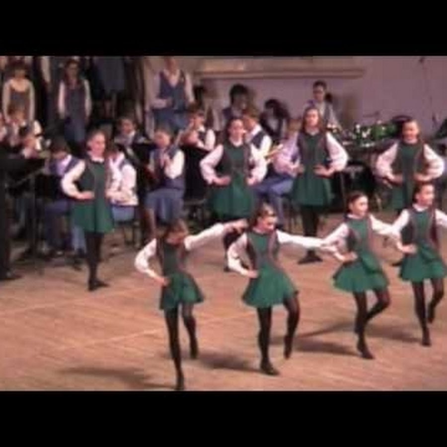 Прогулка по камням ирландский танец. Ирландский танец локтева. Ирландский танец ансамбля локтева gif. Прогулка по камням ансамбль локтева. Танцевальный ансамбль локтева.