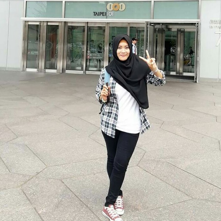 Cucu Nuer Cahyati - YouTube