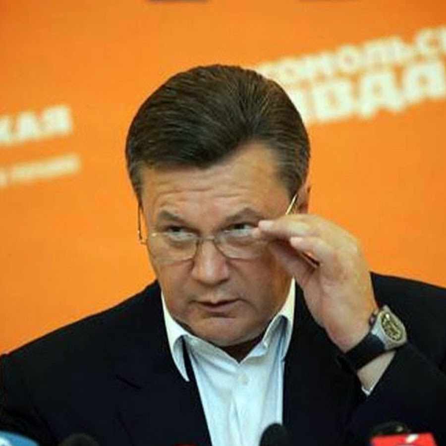 Янукович умер. Депутаты рады Украины мужчины фото и фамилии от 40 при Януковиче.