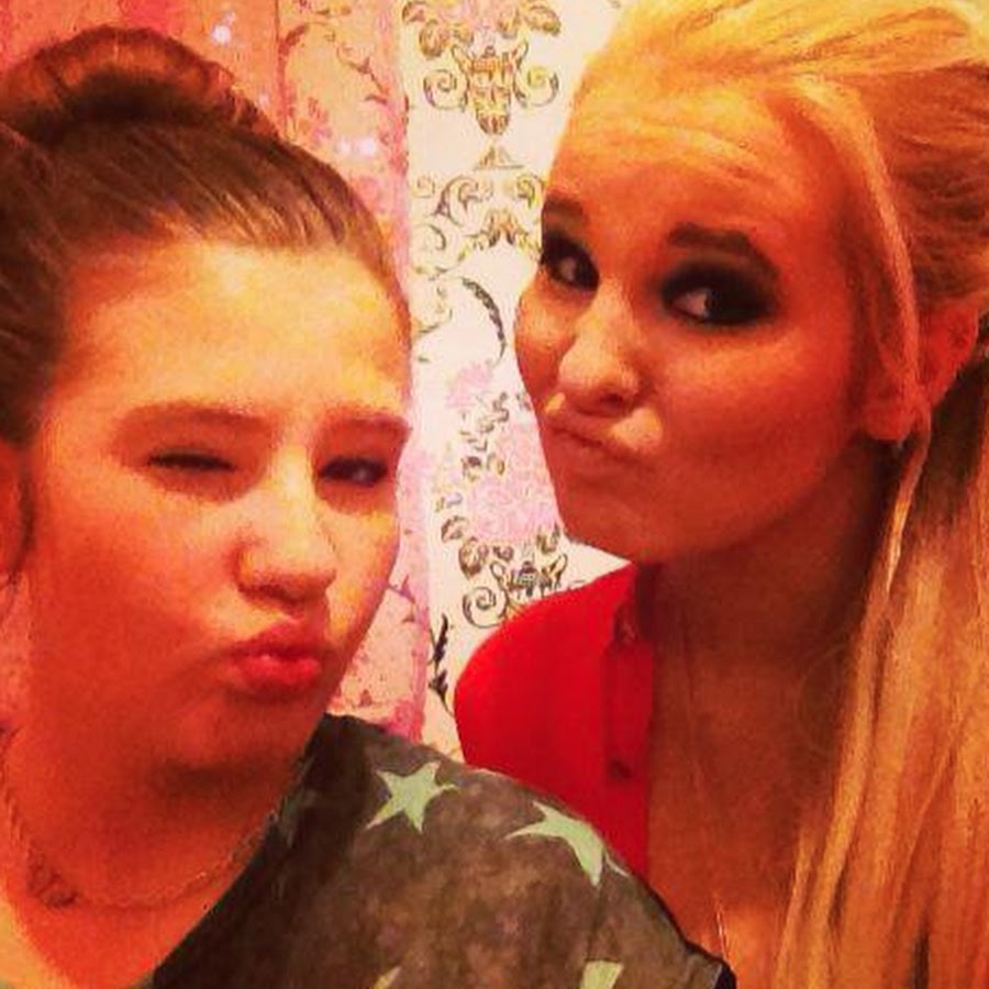 Chloe and Darci - YouTube