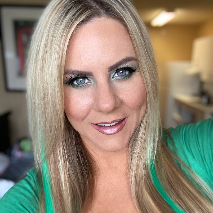 Nikki Foxx - YouTube