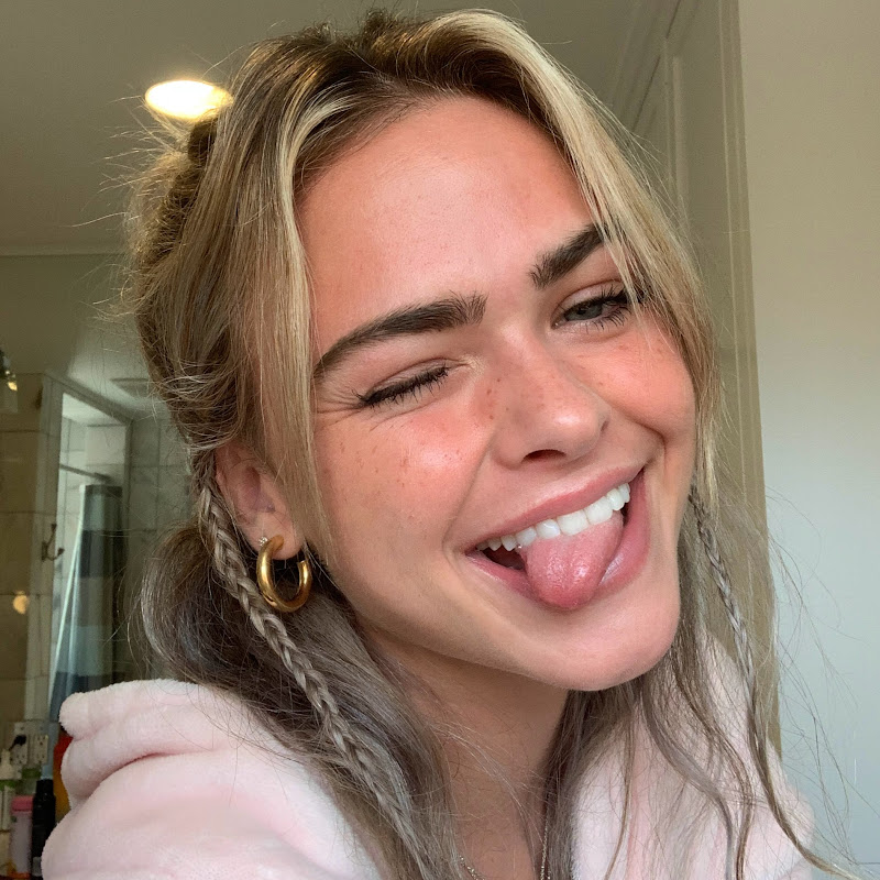summer mckeen  youtube statistics / analytics  trackalytics