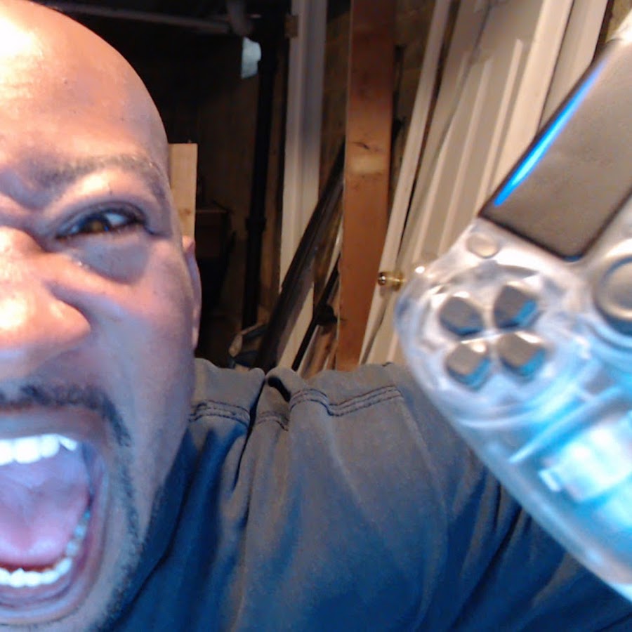 40 year old Gamer - YouTube