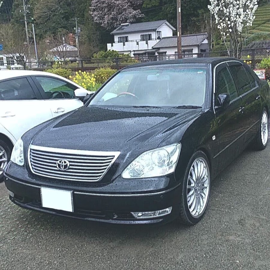 Toyota celsior ucf31