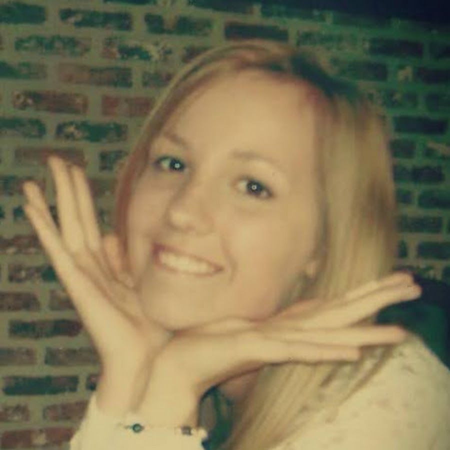 Mick mars motley crue. Motley crue гитарист. Mötley crüe мик марс. гитарист мотли крю. мик марс 1983.