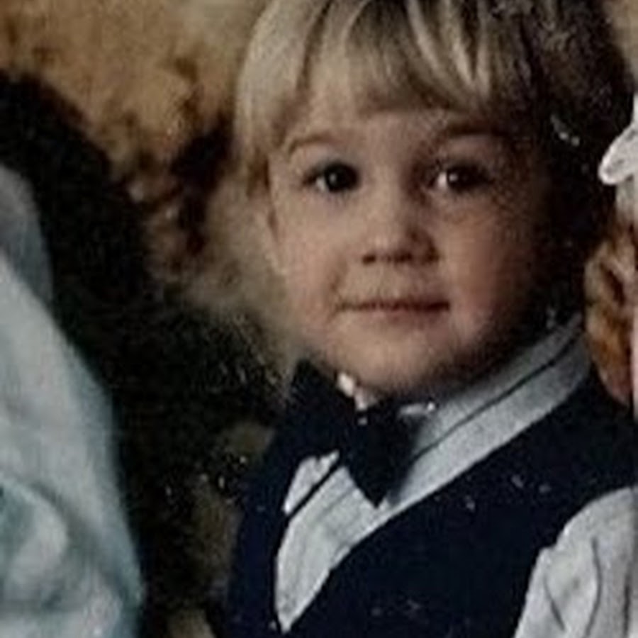 Box Boy Troy - YouTube