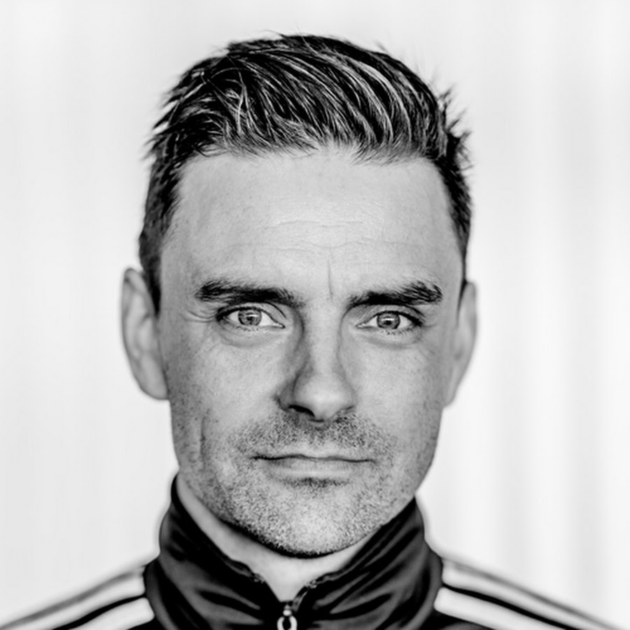 Simon Kvamm - YouTube