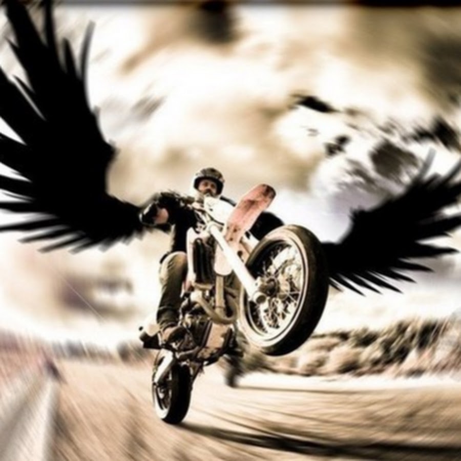 Музыка беспечный. Ангел на мотоцикле. Байкер ангел. Мотоцикл с крыльями. Мотоциклист с крыльями.