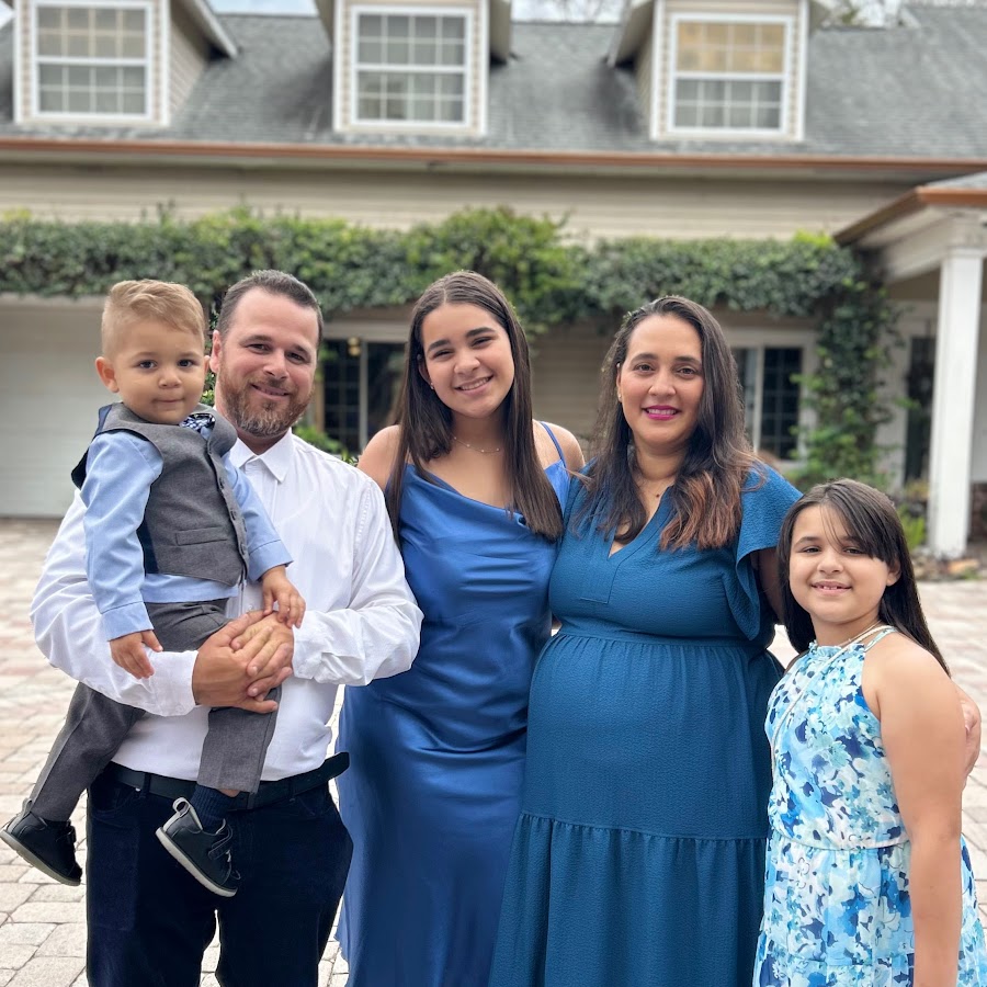 Mom donde estas - YouTube