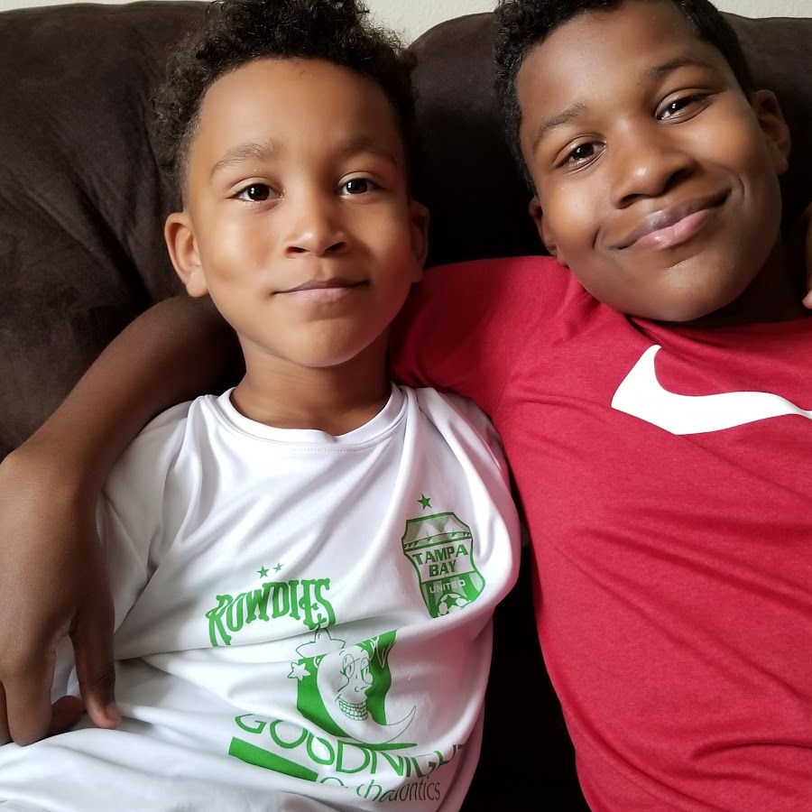 BroTasTik Vlogs - YouTube