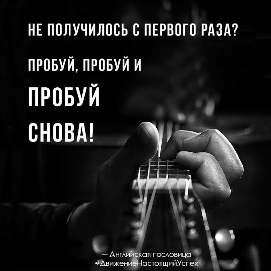 девушка с едой. пробовать новое. пробовать новое. высказывания пробуйте новое. люди едят роллы.