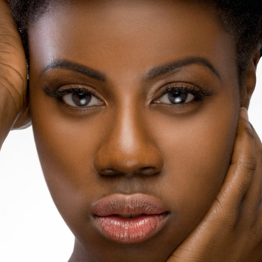 Кенья мур в молодости. Мисс кения. Miss moore. Кенья мур максим. Мисс мур.