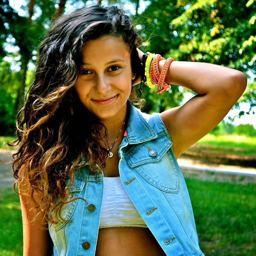 Natálie Bagárová - YouTube