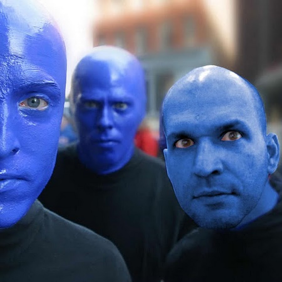 Люди в синем на теракте. Синий инопланетянин. Синий человек. Синее лицо.
