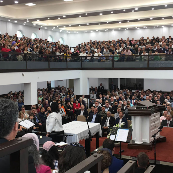 Biserica Albini Net Worth & Earnings (2026)