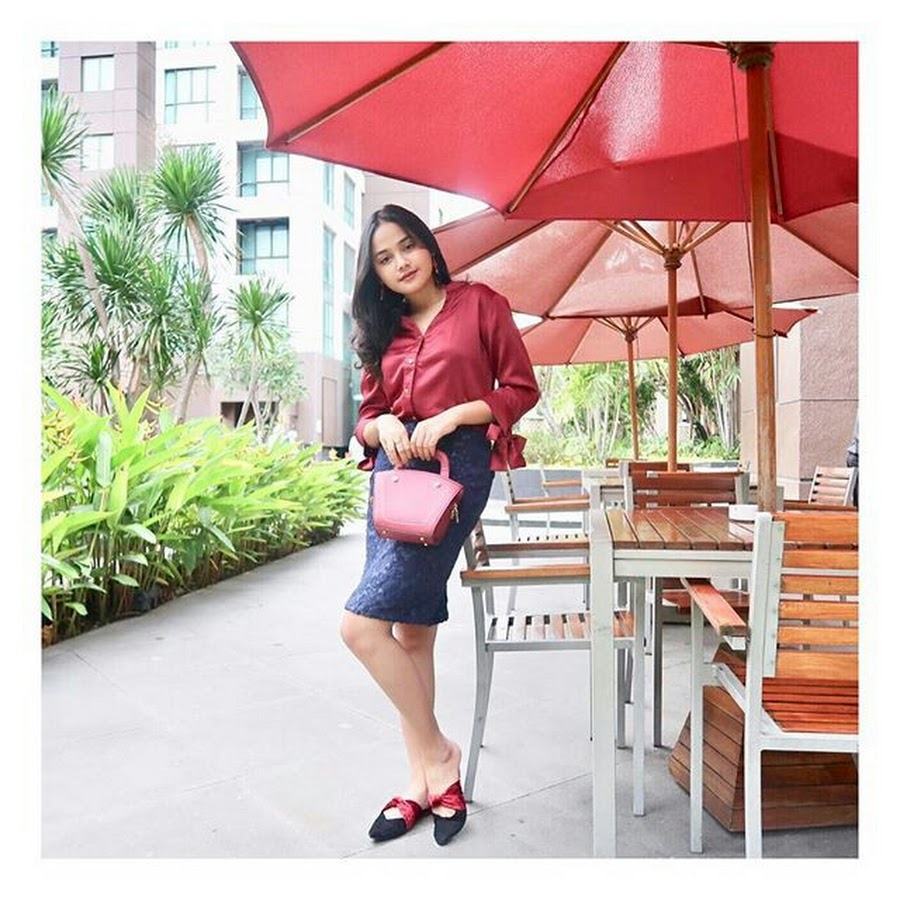 Shakila hadju YouTube