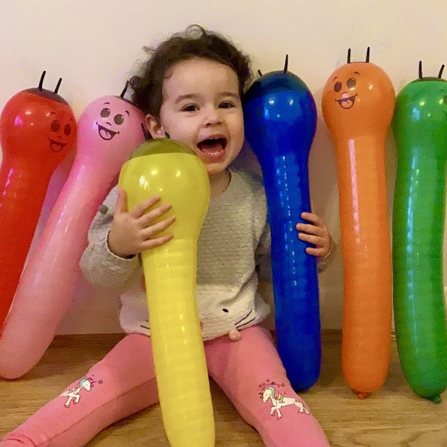 Mini Mis Show - YouTube