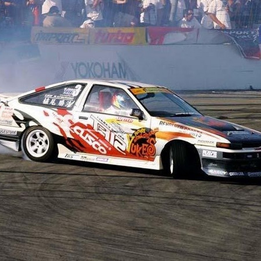 Toyota Corolla ae86 дрифт
