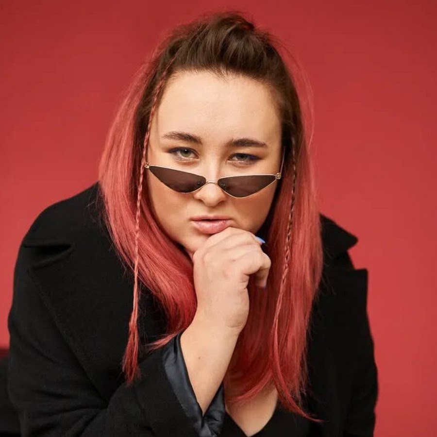 богиня блоггер