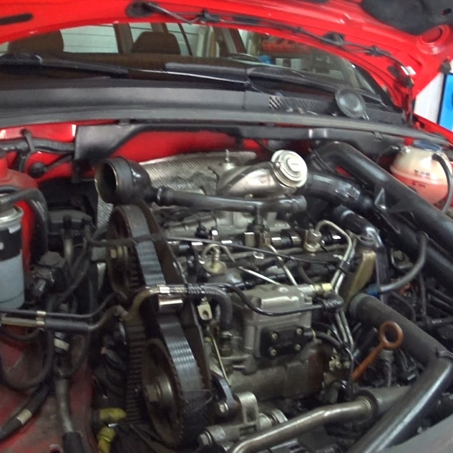 Robin's Garage - YouTube