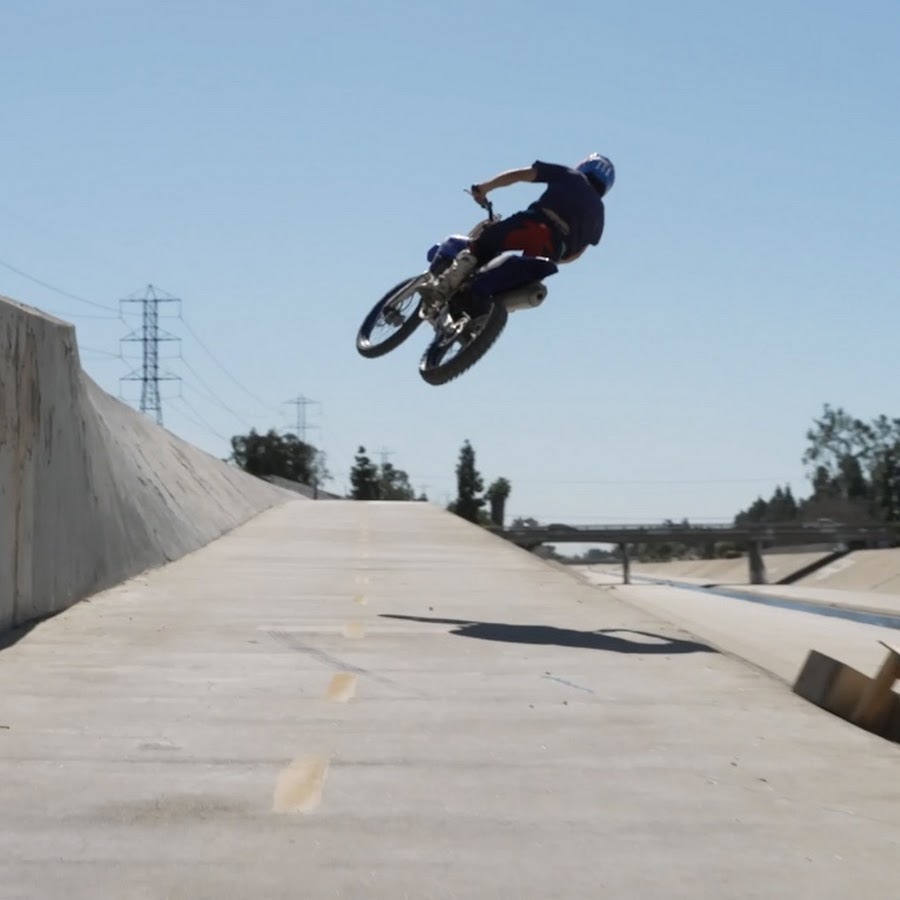 DirtbikeJ8son - YouTube