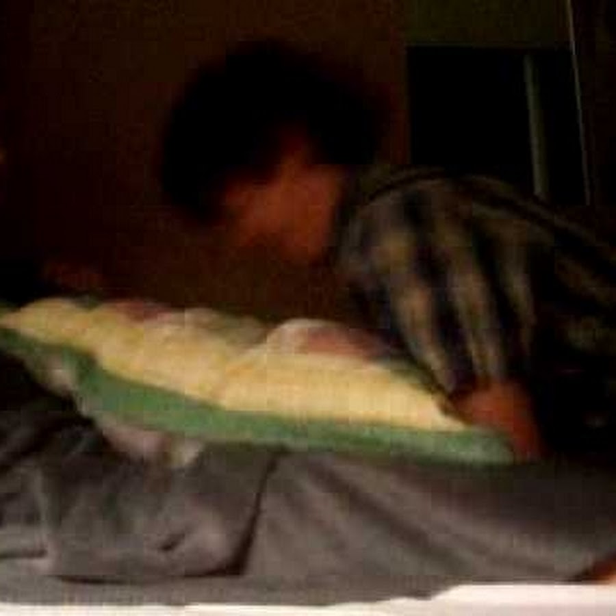 Mom son hidden camera. Dry humping с подушкой. Голубая Орхидея Polen Duo. Dry humping on Pillow. Dry humping подушкой gif.