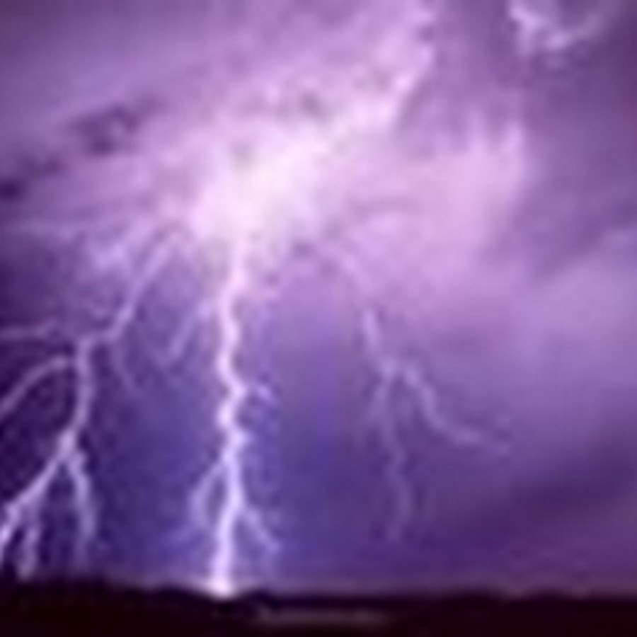 Фиолетовая гроза. Красивая молния. Journals lightning. Мощный удар молнии. Journals lightning.