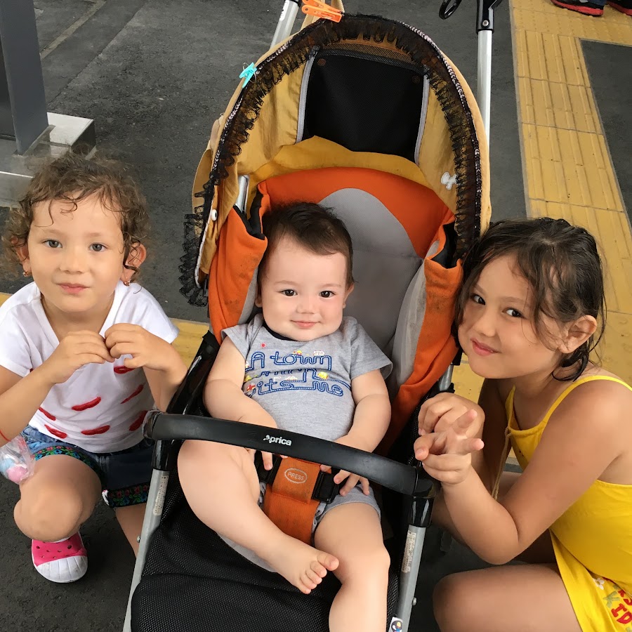 Happy FamilyTime - YouTube