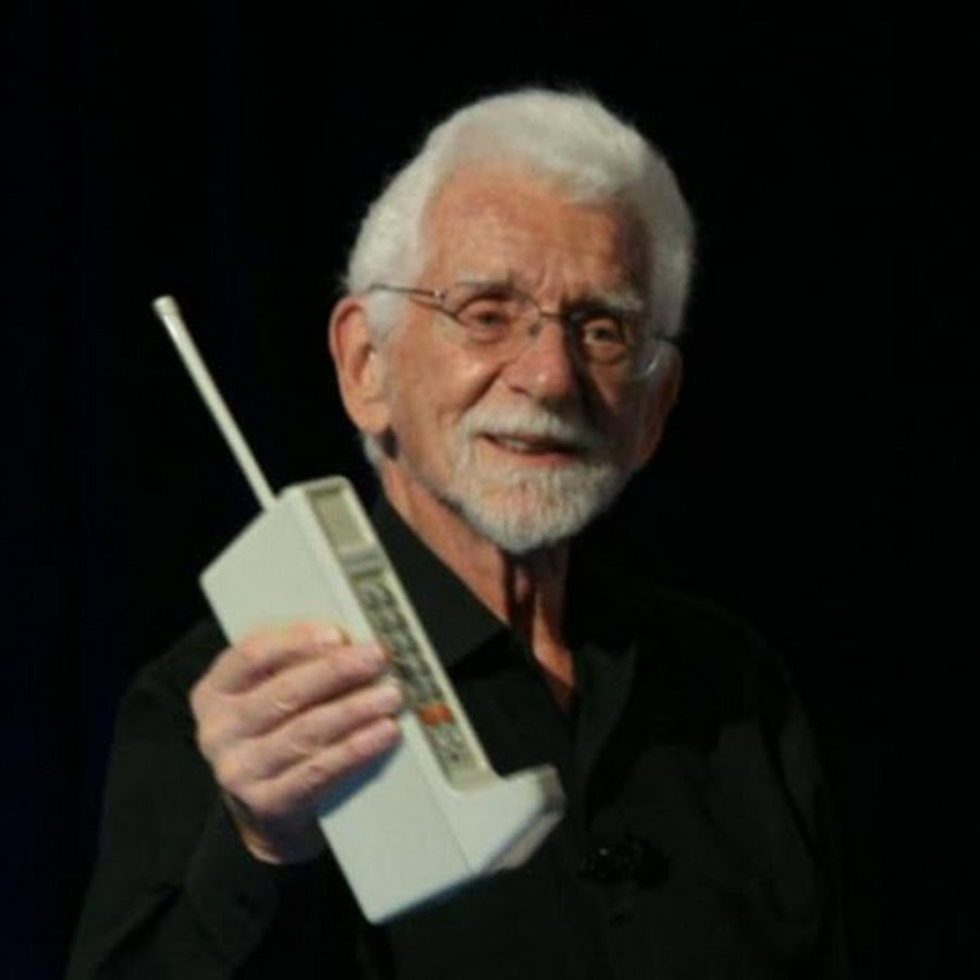 мартин купер моторола. где первый мобильный. мартин купер 1973. где первый мобильный. мартин купер моторола.